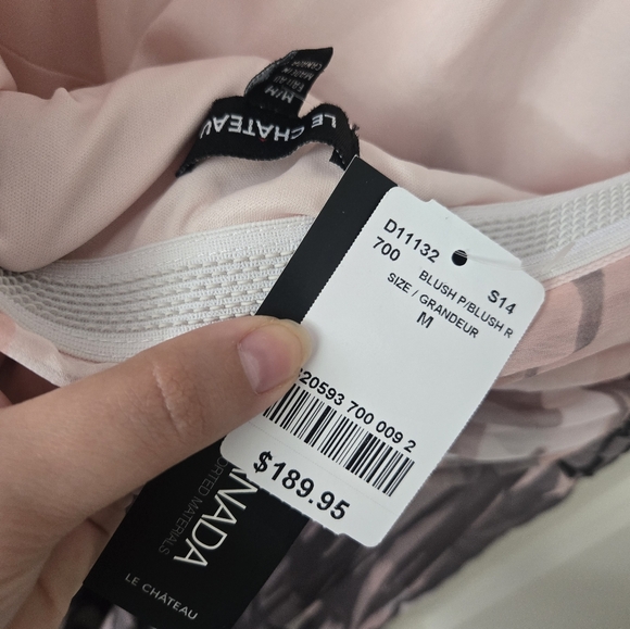 NWT Le Chateau Flowy Halter Dress - Picture 4 of 4